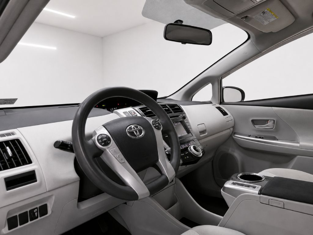 Photo 35 of this TOYOTA PRIUS V