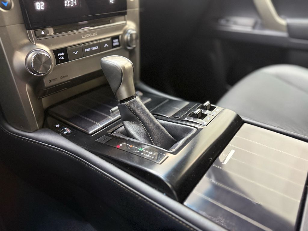 Photo 21 of this LEXUS GX 460
