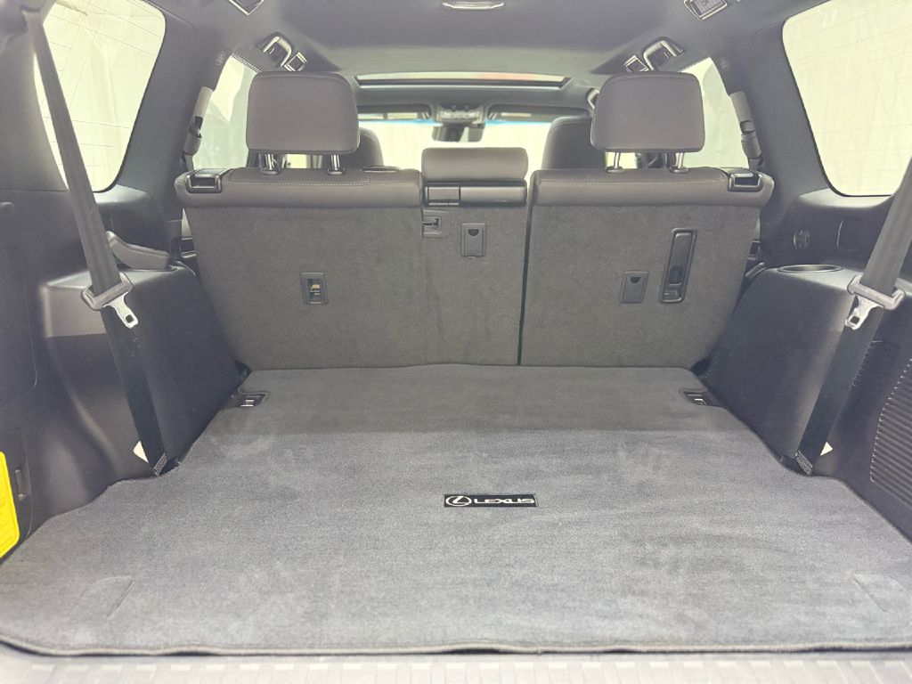 Photo 27 of this LEXUS GX 460