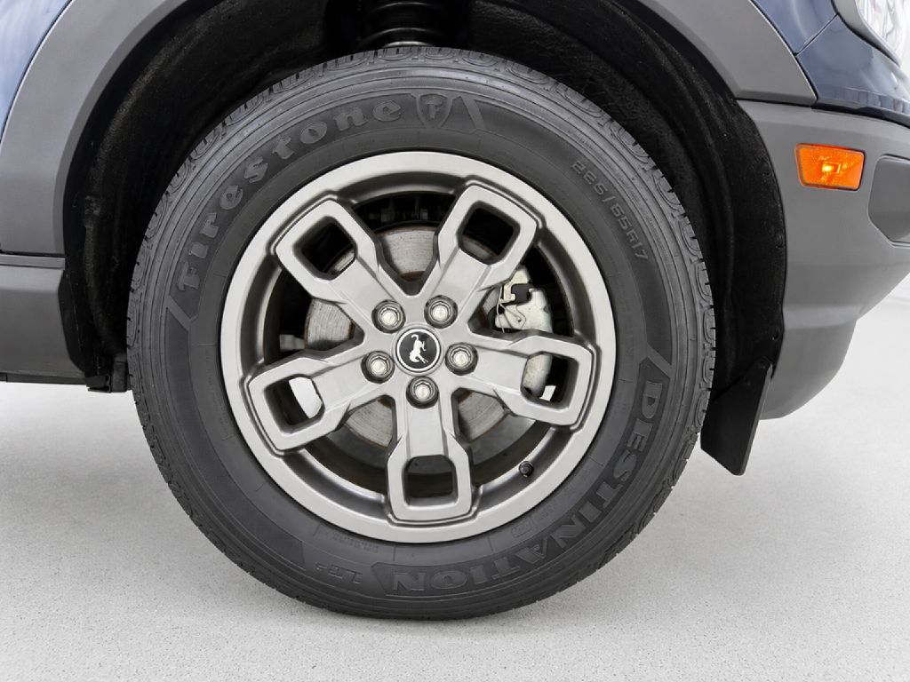 Photo 30 of this FORD BRONCO SPORT