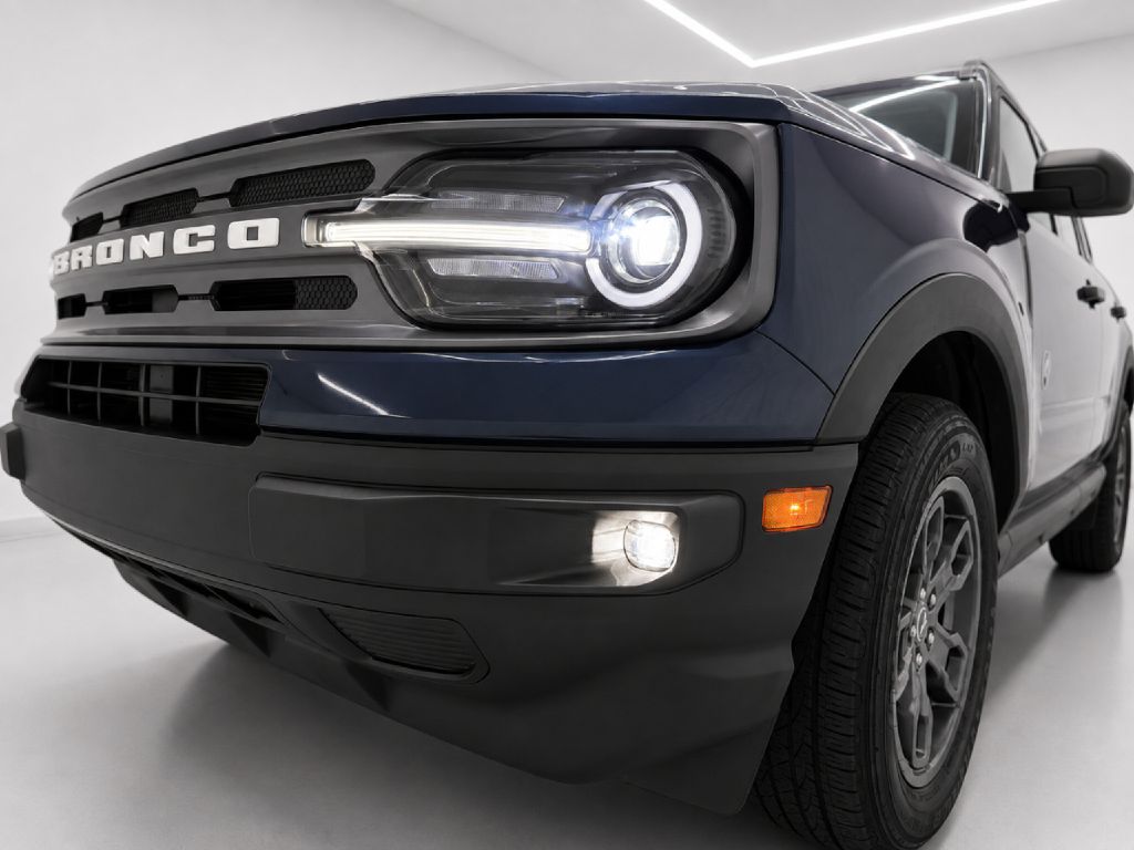 Photo 33 of this FORD BRONCO SPORT