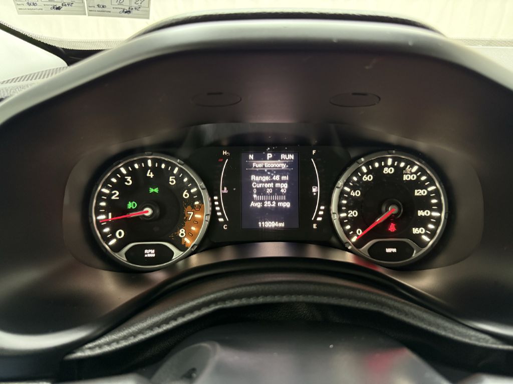 Photo 15 of this JEEP RENEGADE