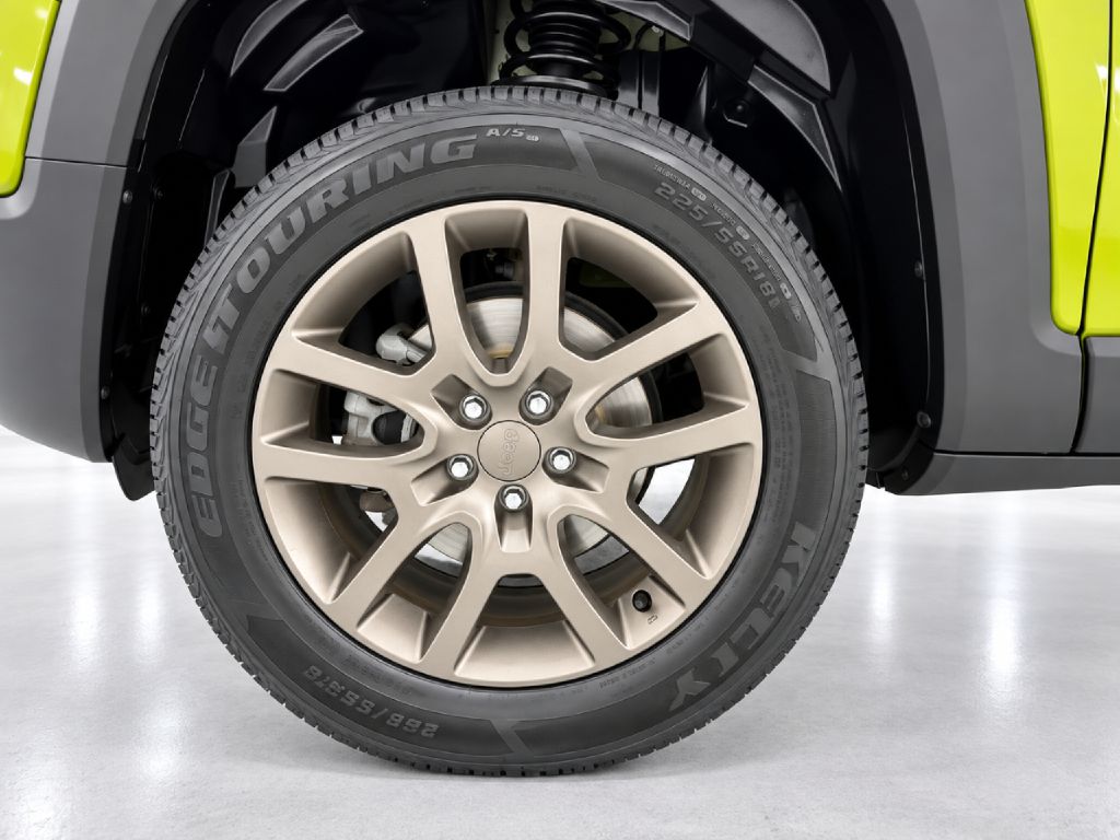 Photo 28 of this JEEP RENEGADE