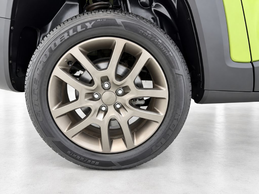 Photo 31 of this JEEP RENEGADE