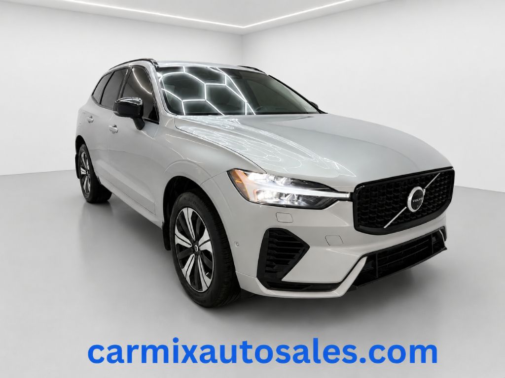 2025 VOLVO XC60