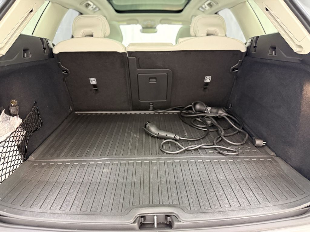 Photo 28 of this VOLVO XC60