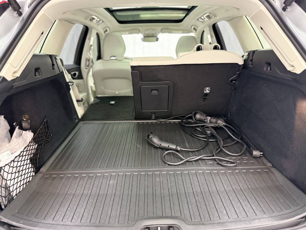 Photo 29 of this VOLVO XC60