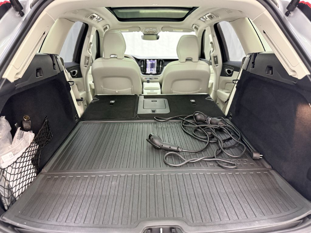 Photo 30 of this VOLVO XC60