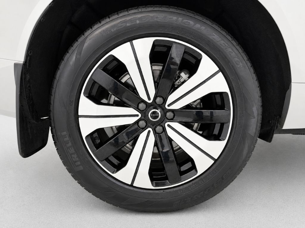 Photo 35 of this VOLVO XC60