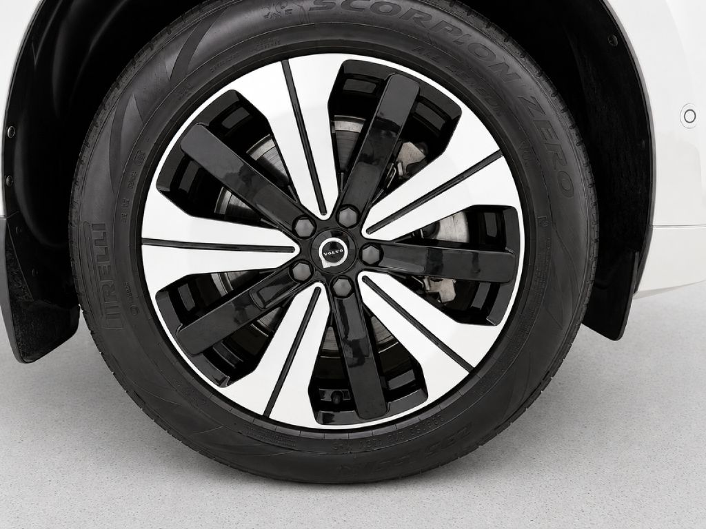 Photo 36 of this VOLVO XC60