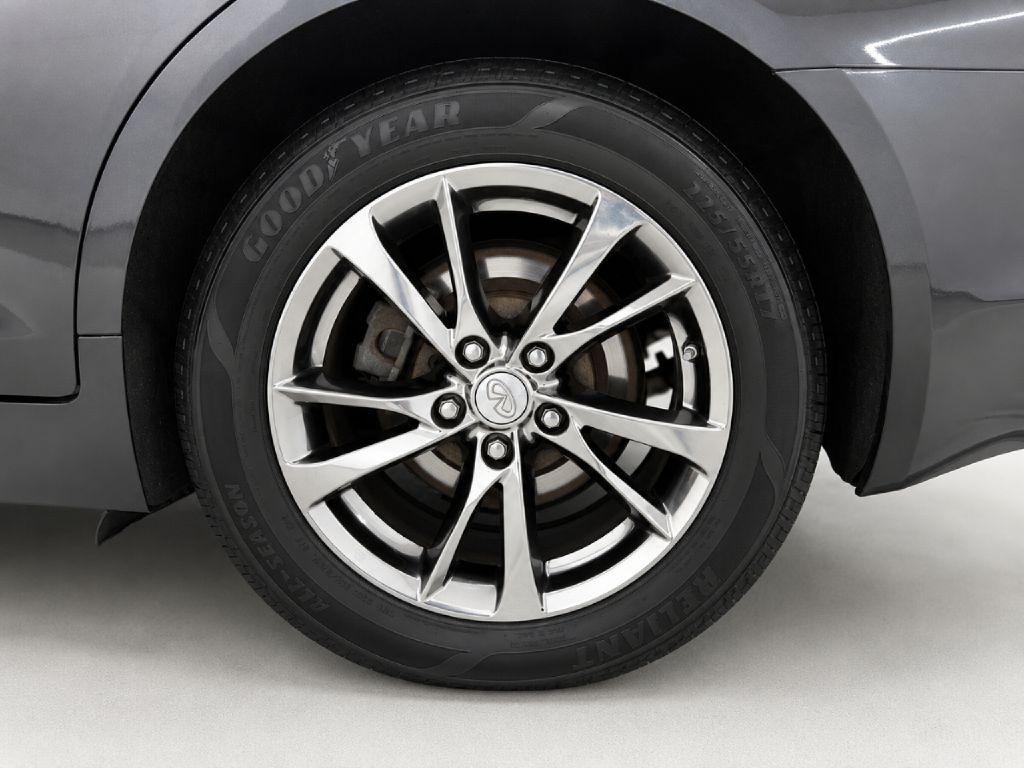 Photo 27 of this INFINITI Q50