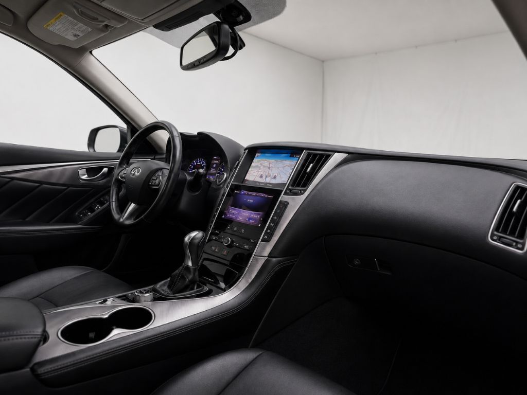 Photo 35 of this INFINITI Q50