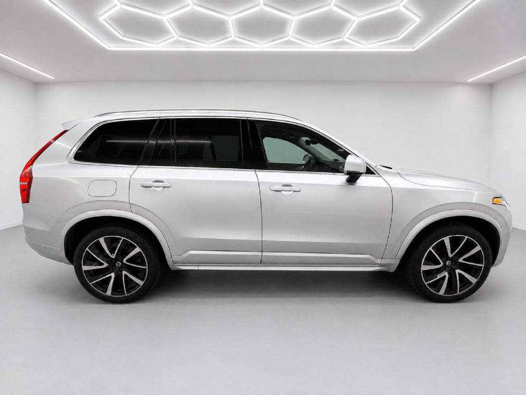 Photo 2 of this VOLVO XC90