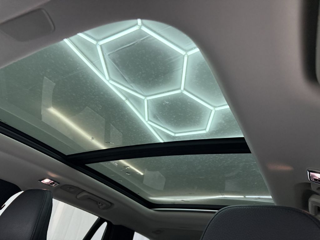 Photo 11 of this VOLVO XC90