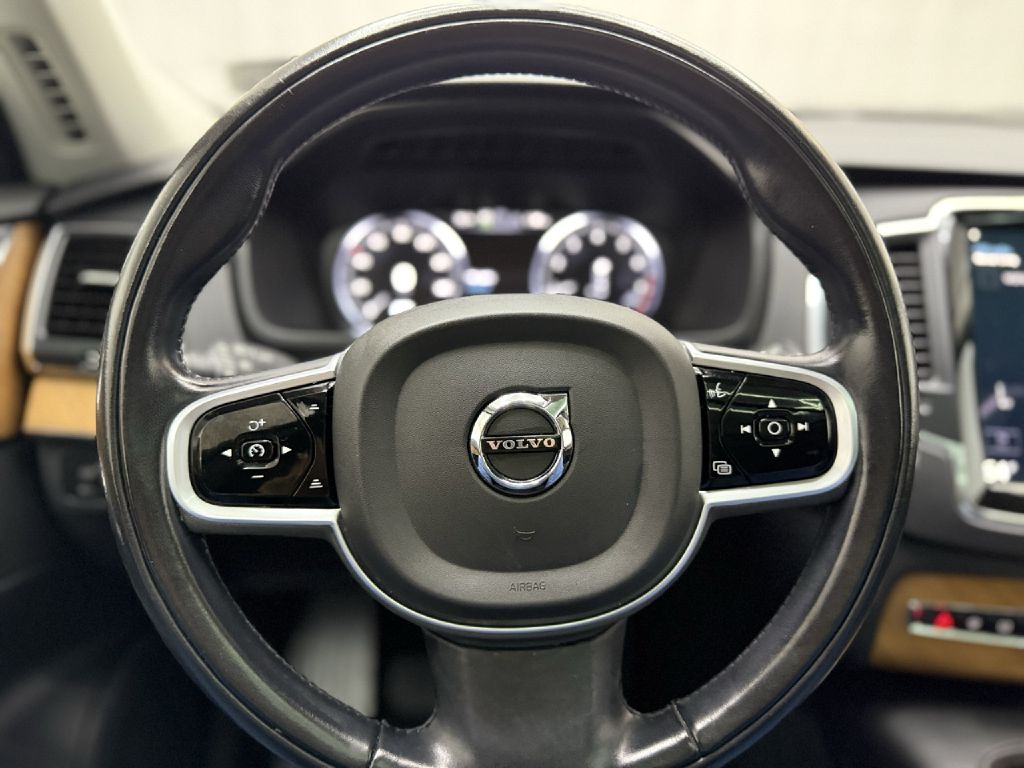 Photo 14 of this VOLVO XC90