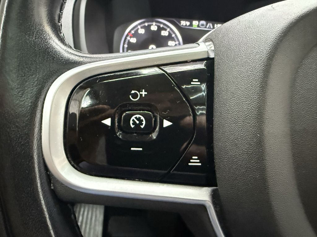 Photo 15 of this VOLVO XC90