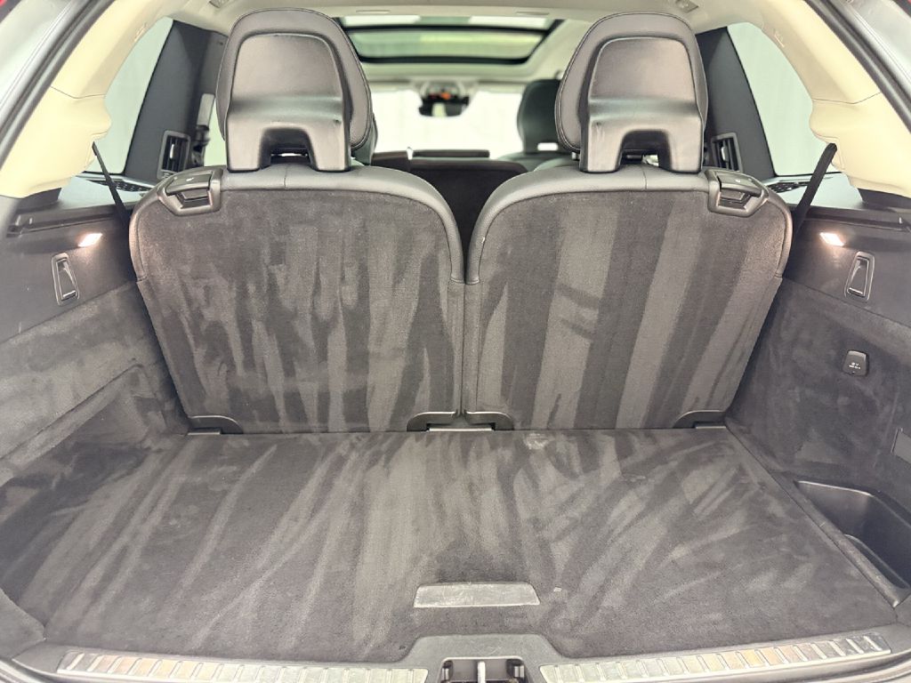 Photo 29 of this VOLVO XC90