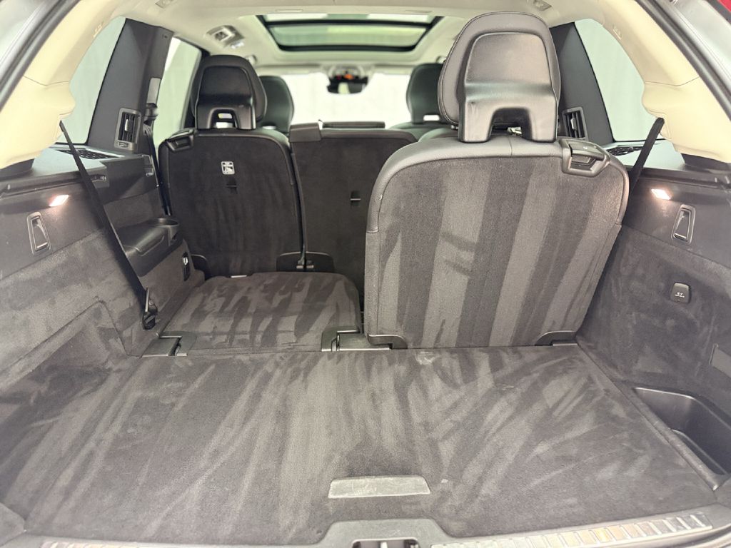 Photo 30 of this VOLVO XC90