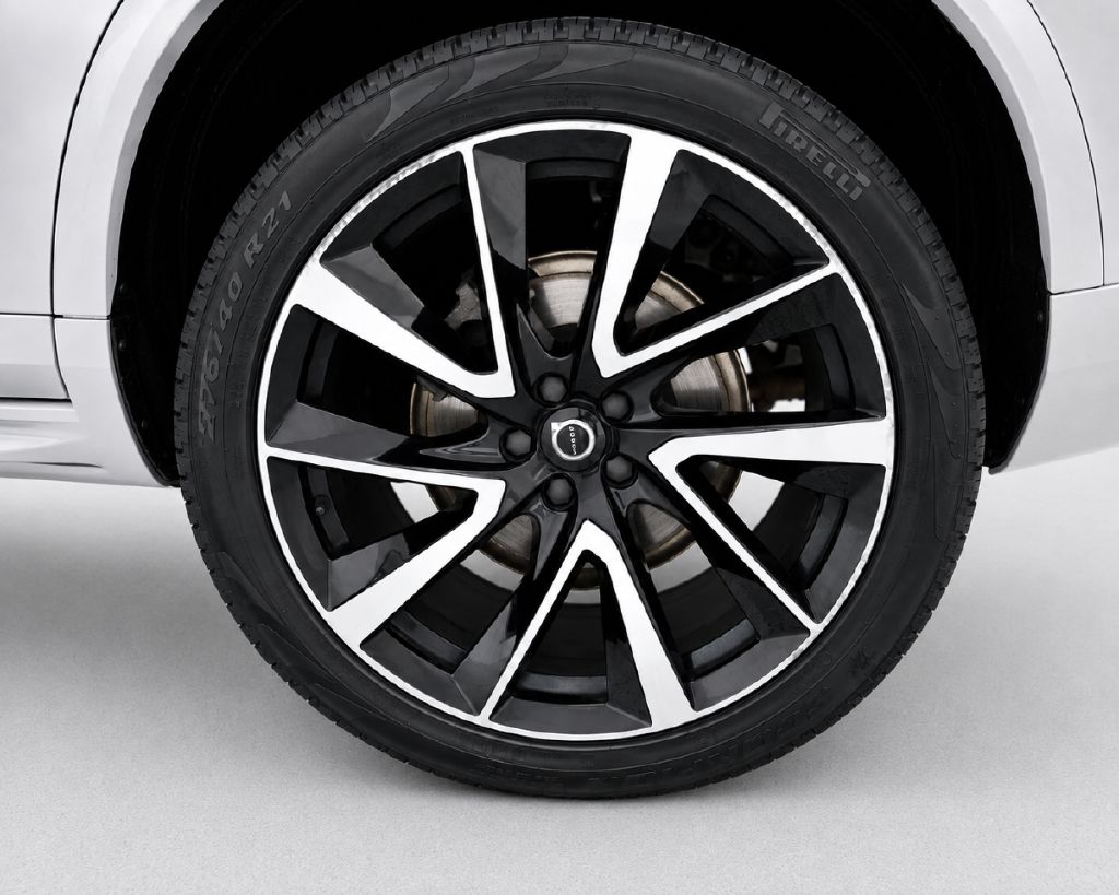 Photo 35 of this VOLVO XC90