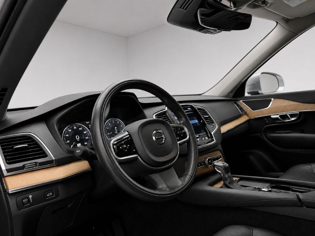 Photo 45 of this VOLVO XC90
