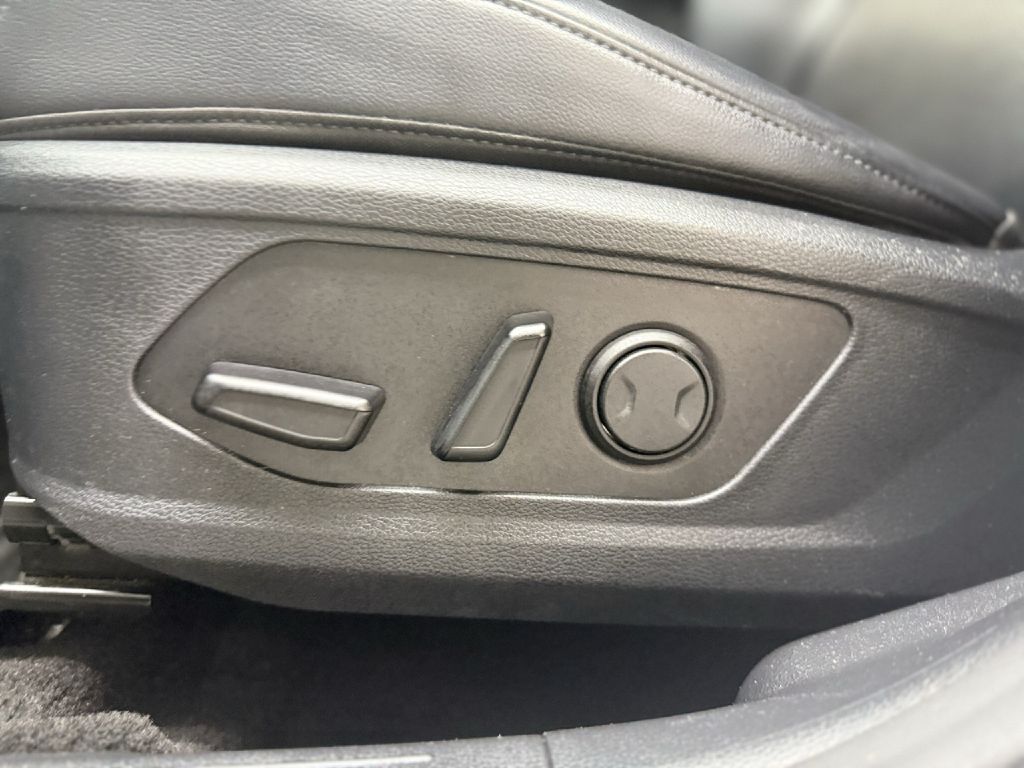 Photo 12 of this KIA SPORTAGE