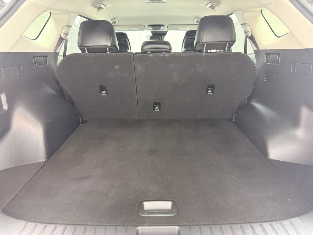 Photo 25 of this KIA SPORTAGE