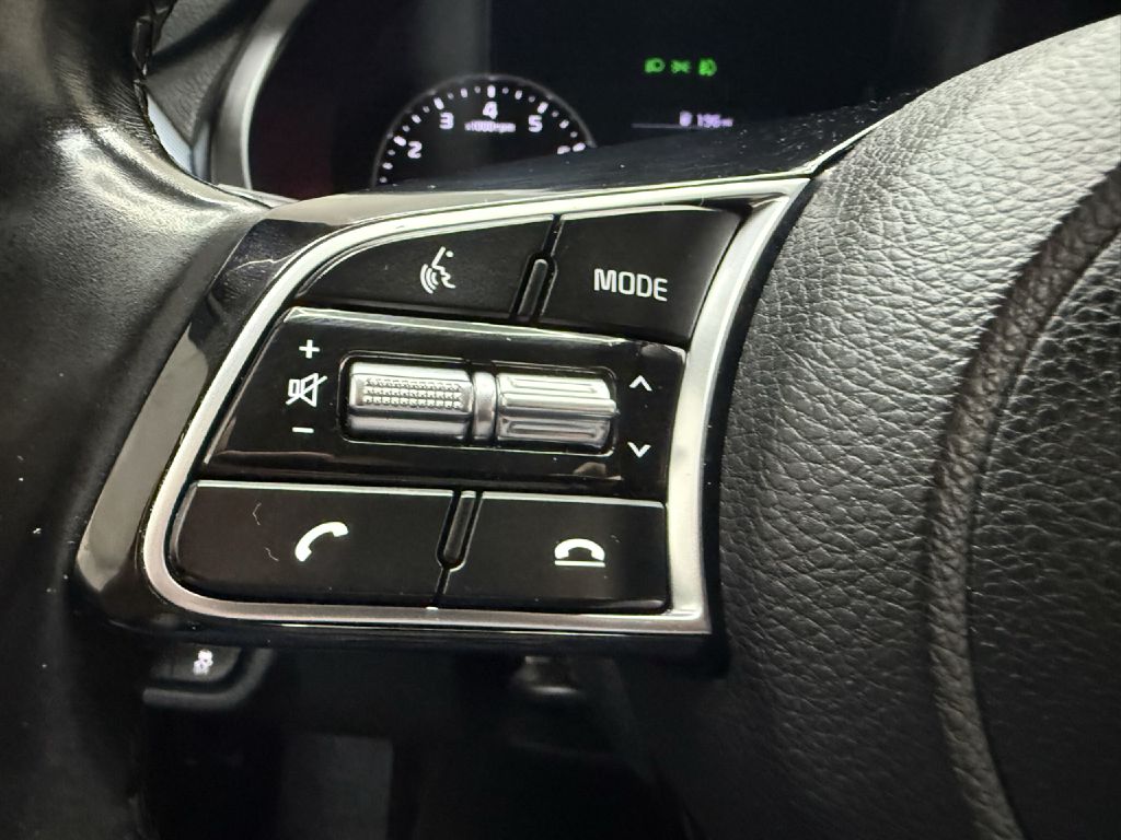 Photo 12 of this KIA SELTOS