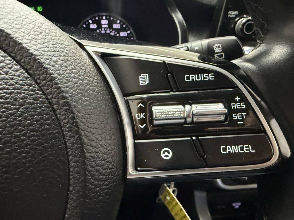 Photo 13 of this KIA SELTOS