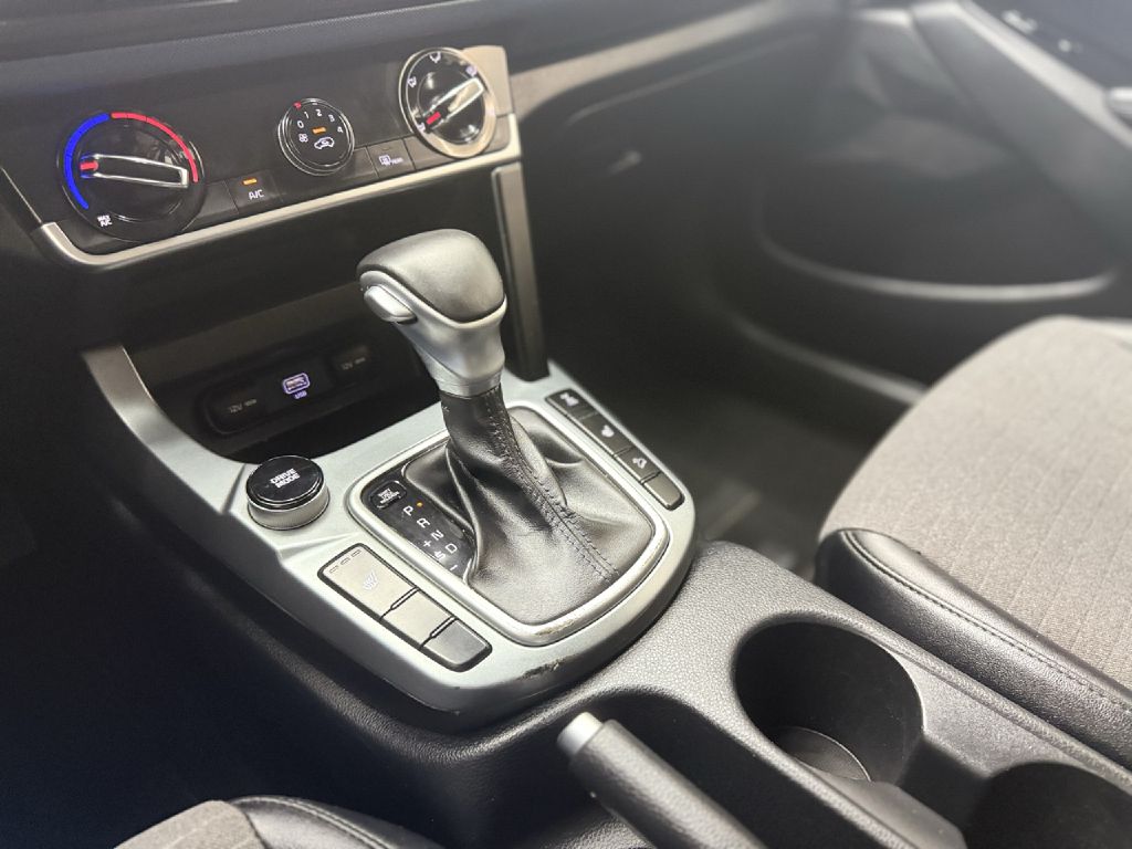 Photo 18 of this KIA SELTOS