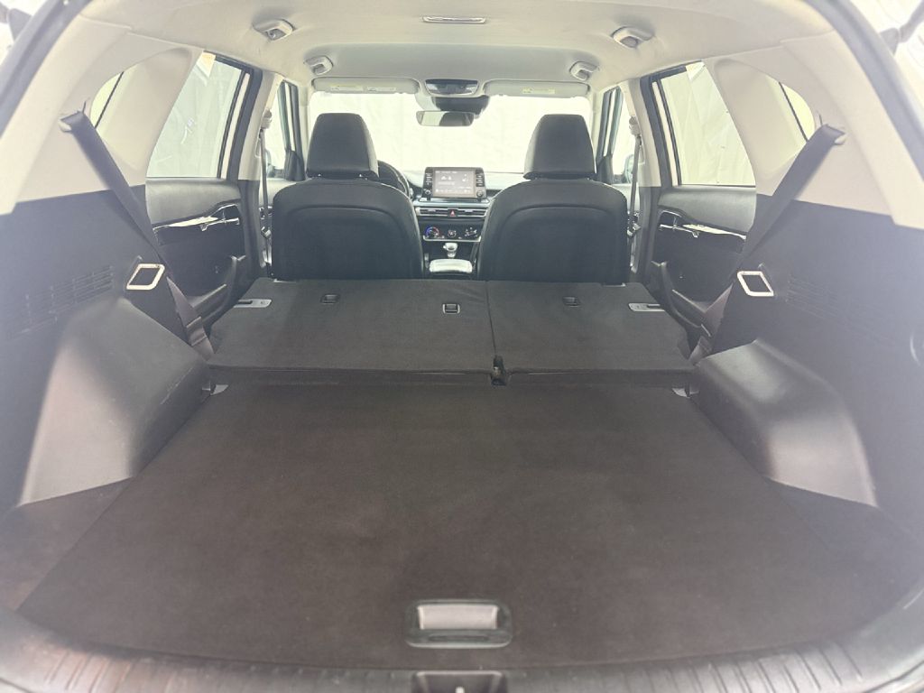 Photo 26 of this KIA SELTOS