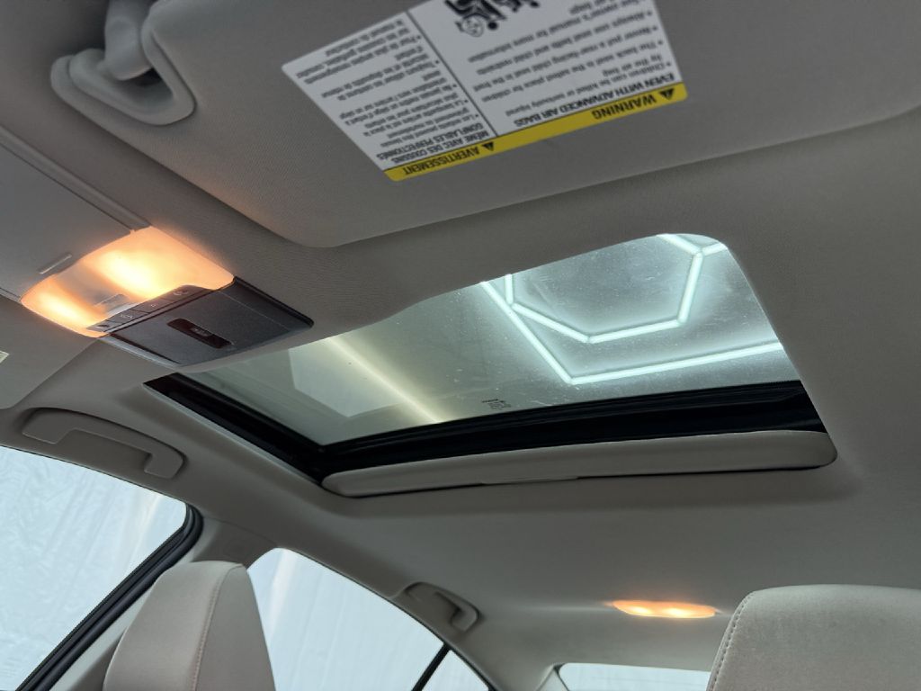 Photo 11 of this NISSAN ALTIMA