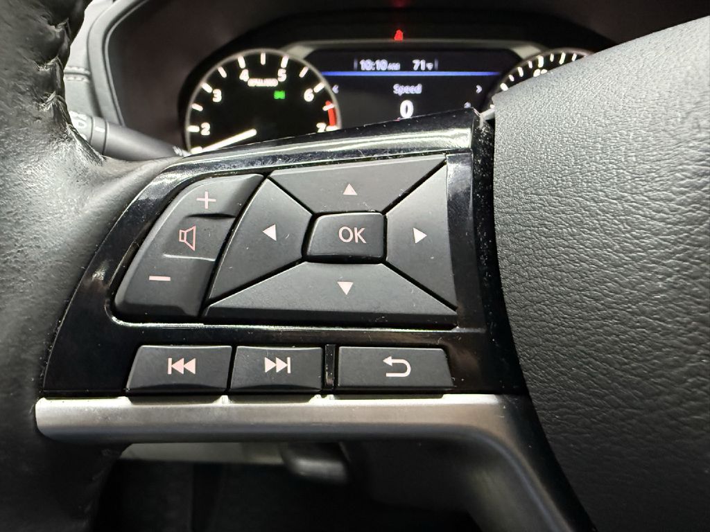 Photo 14 of this NISSAN ALTIMA