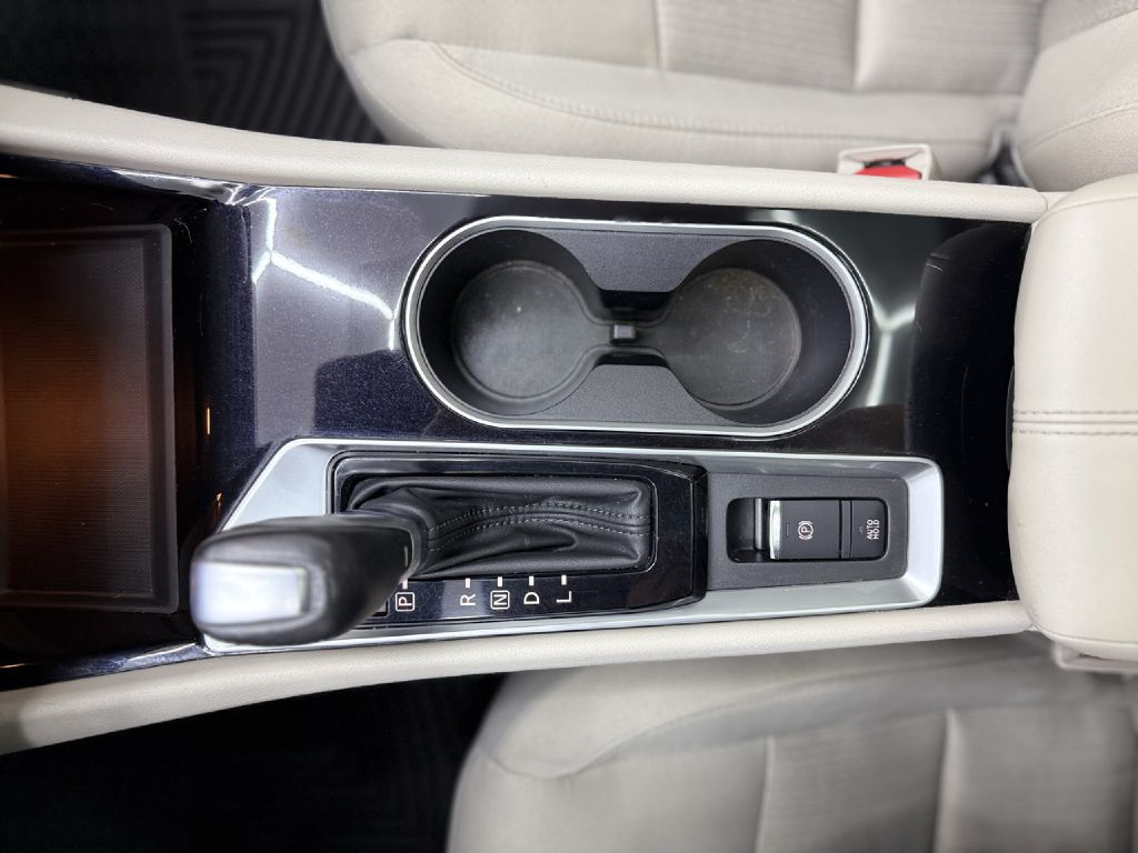 Photo 21 of this NISSAN ALTIMA