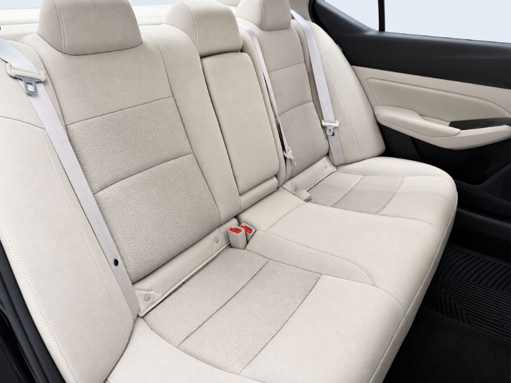 Photo 24 of this NISSAN ALTIMA