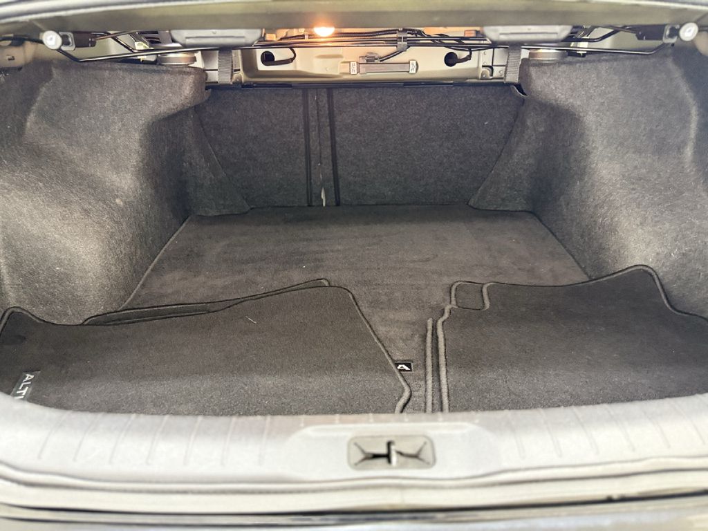 Photo 26 of this NISSAN ALTIMA