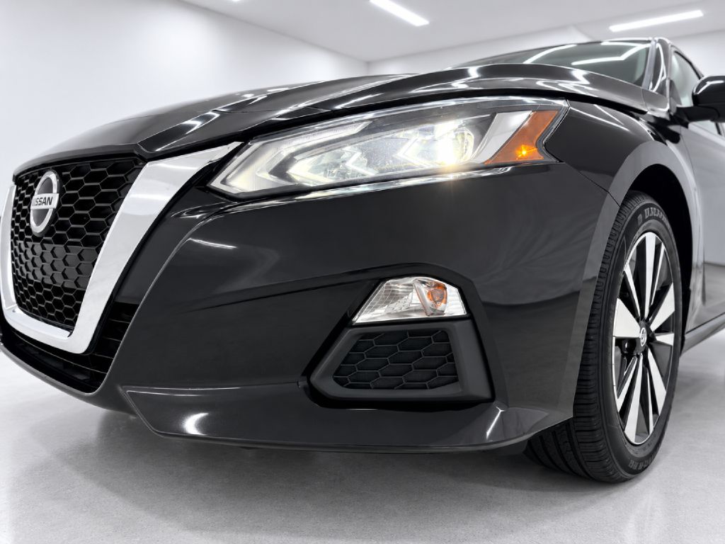 Photo 36 of this NISSAN ALTIMA
