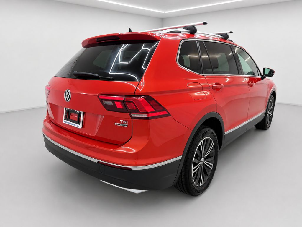Photo 3 of this VOLKSWAGEN TIGUAN