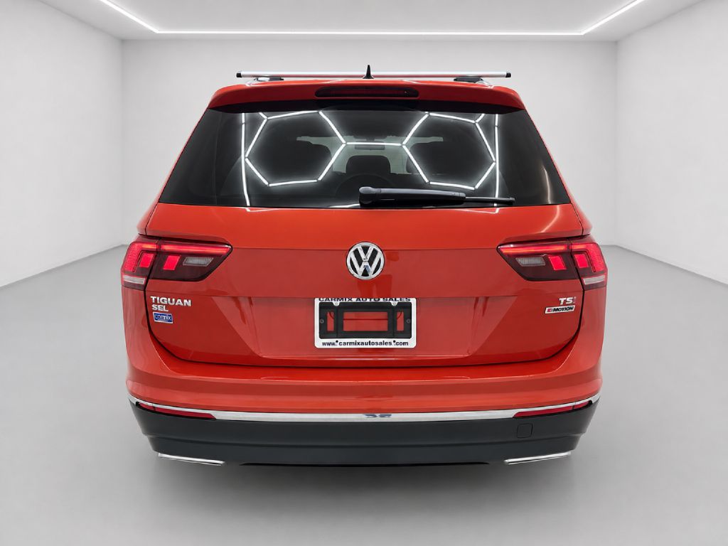 Photo 4 of this VOLKSWAGEN TIGUAN