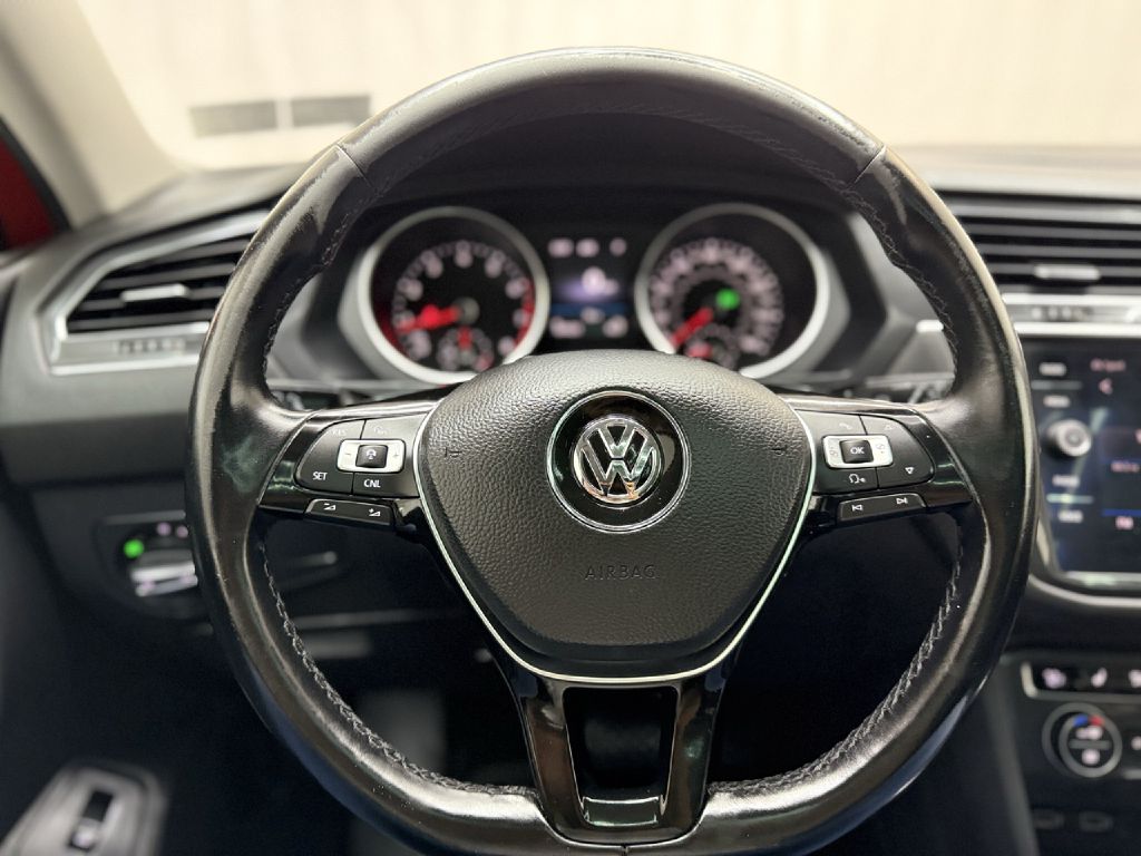Photo 13 of this VOLKSWAGEN TIGUAN