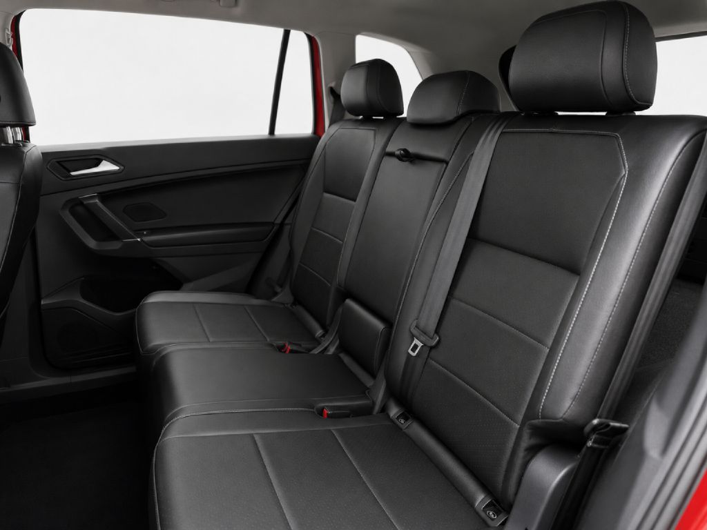 Photo 22 of this VOLKSWAGEN TIGUAN