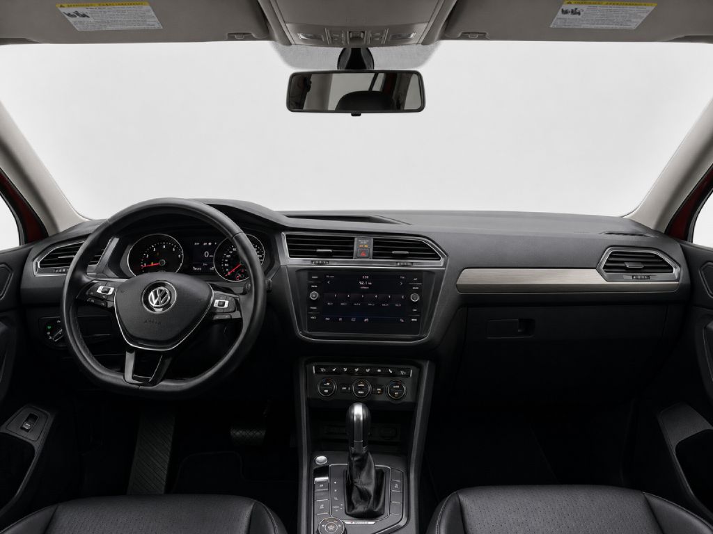 Photo 24 of this VOLKSWAGEN TIGUAN
