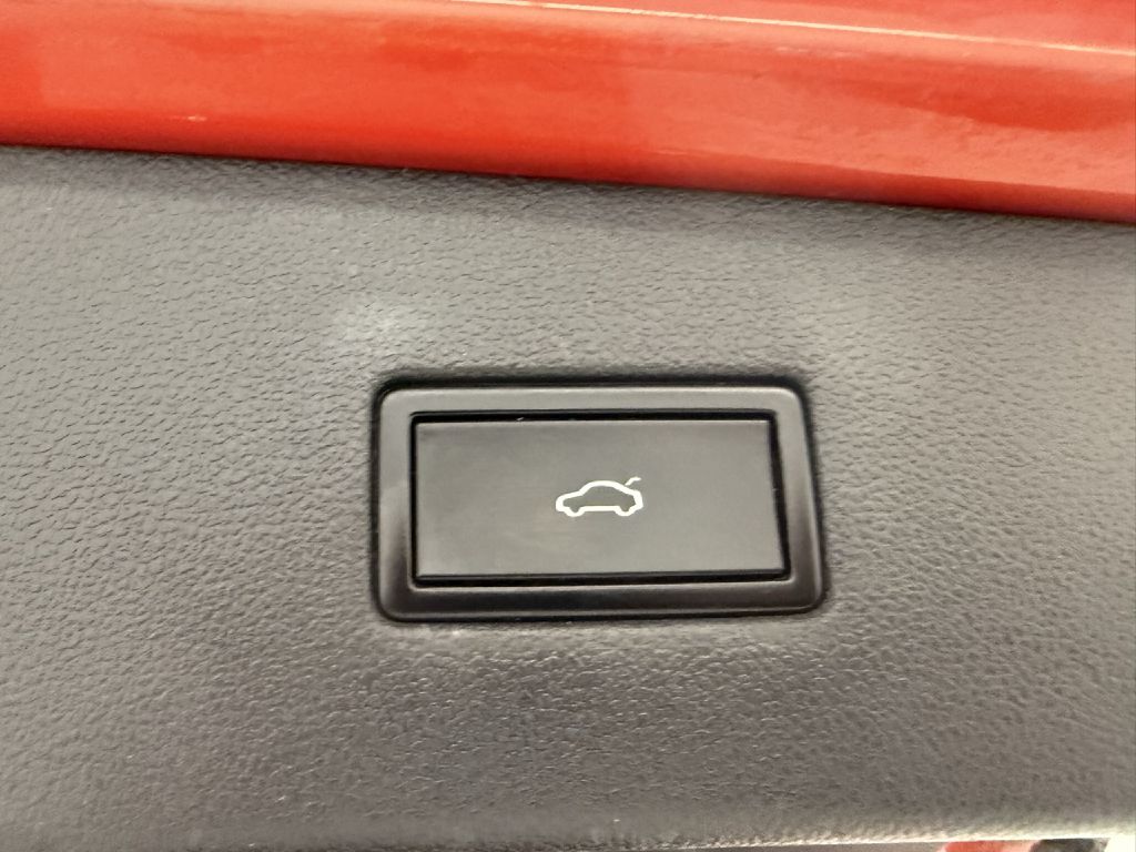 Photo 28 of this VOLKSWAGEN TIGUAN