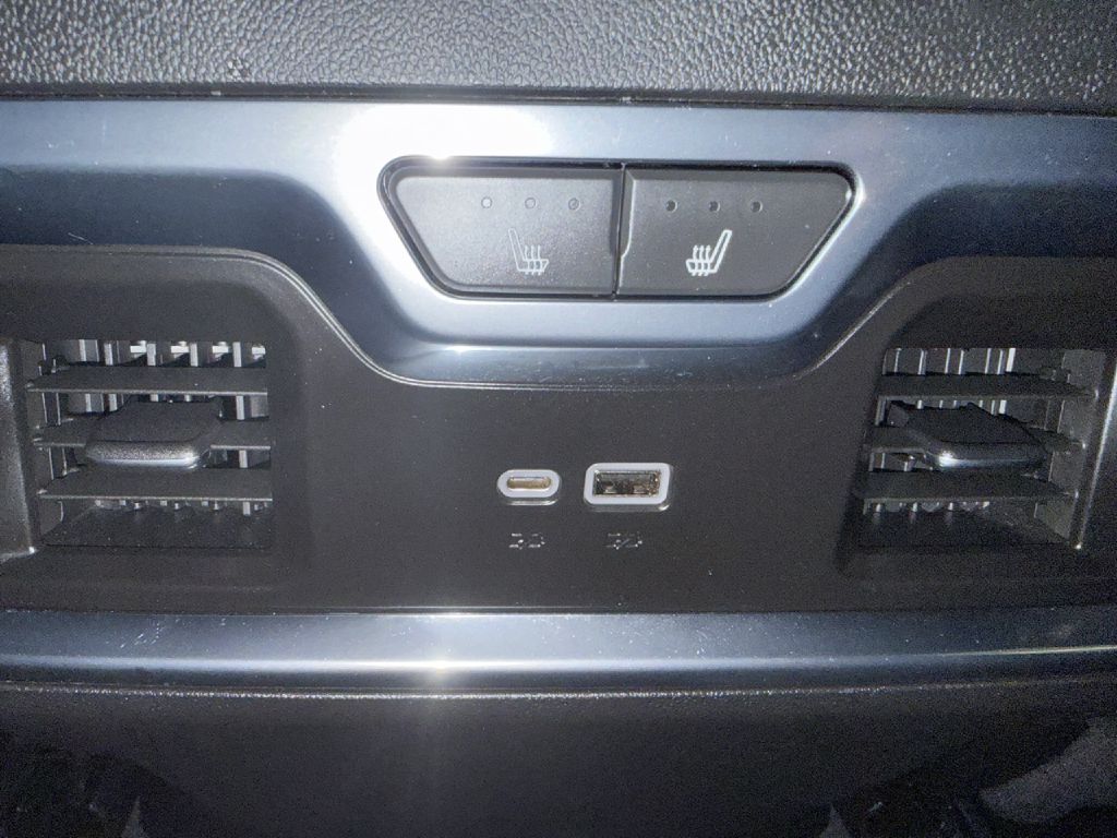Photo 26 of this CHEVROLET SILVERADO 1500