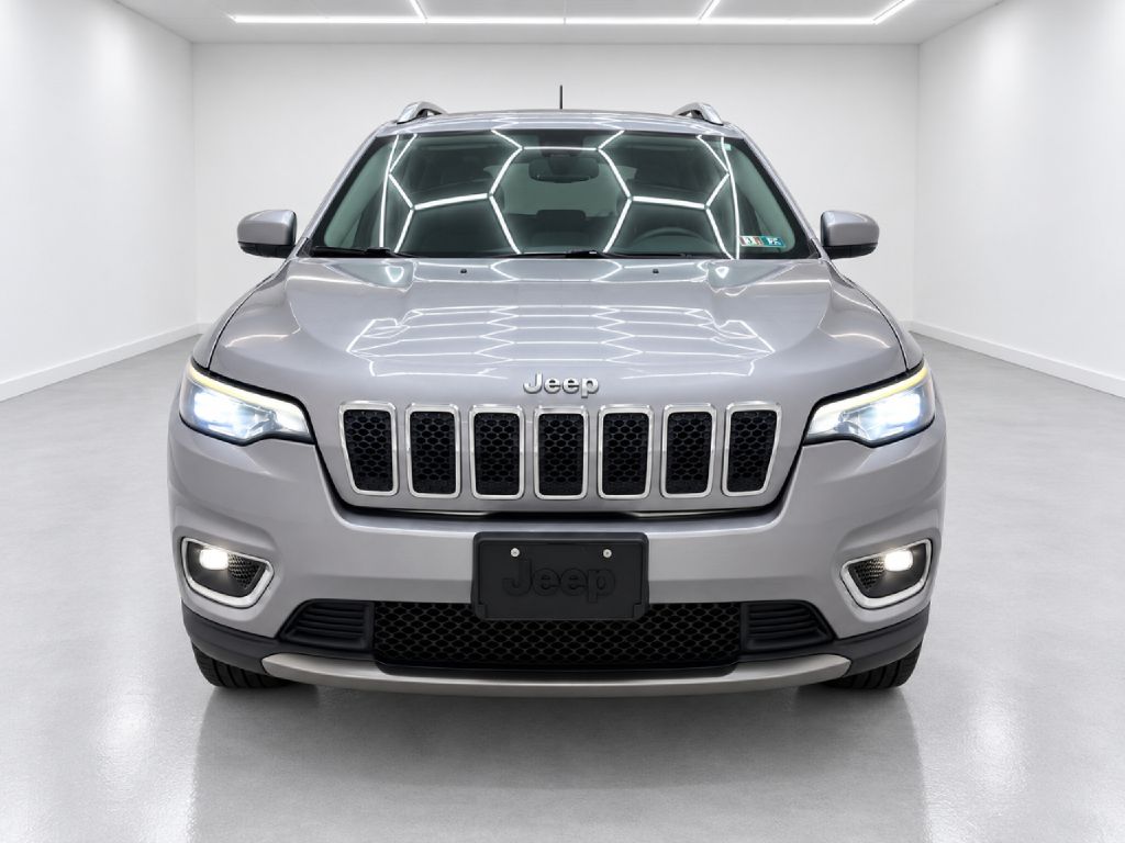 Photo 8 of this JEEP CHEROKEE