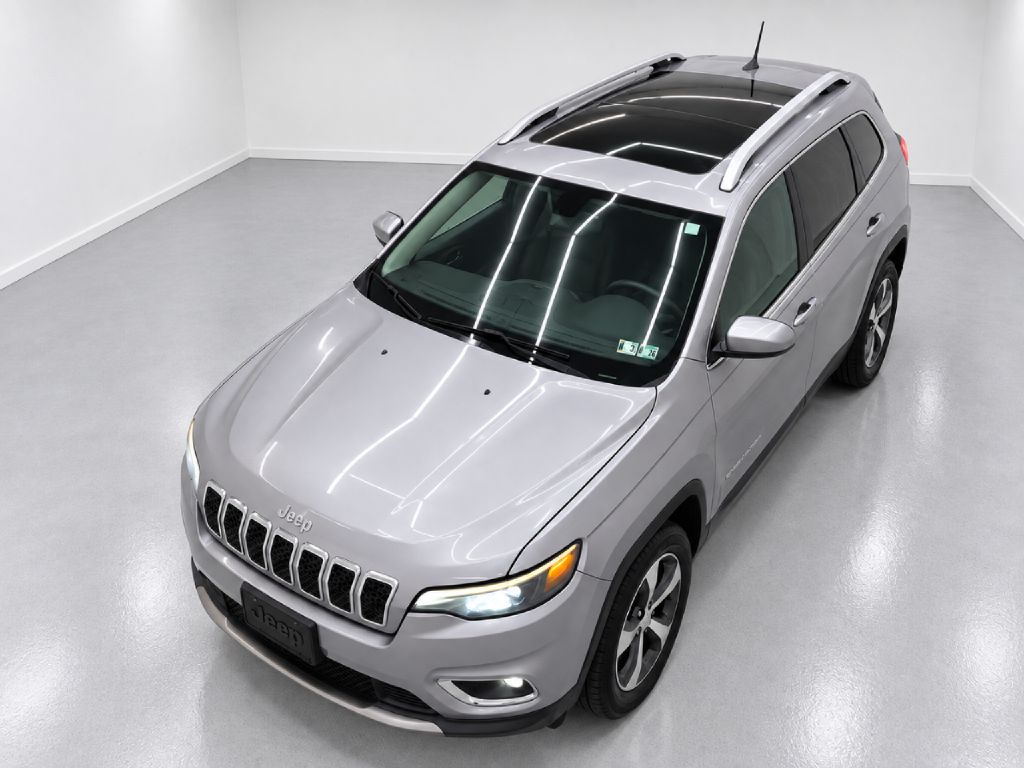Photo 36 of this JEEP CHEROKEE