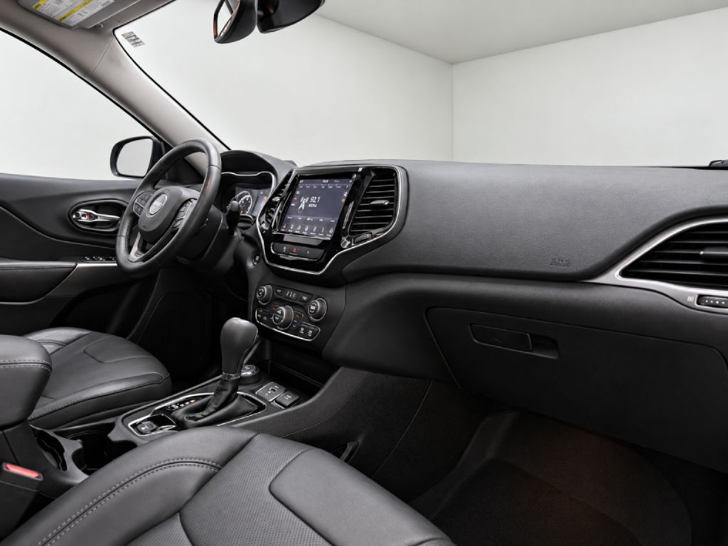 Photo 41 of this JEEP CHEROKEE