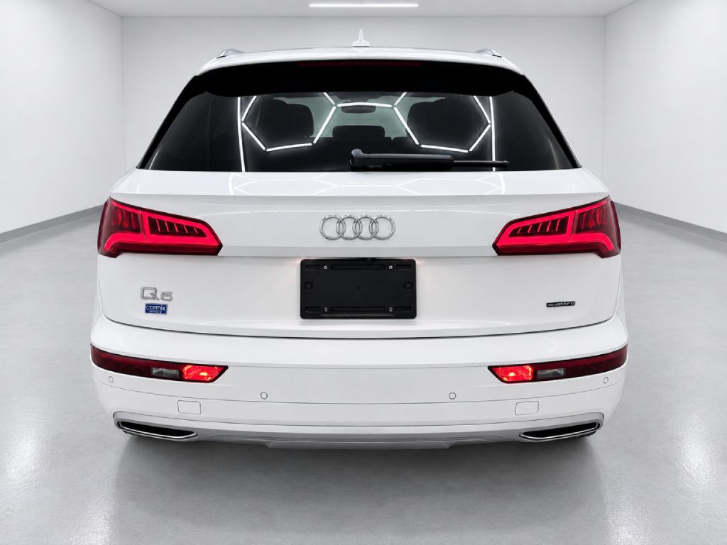 Photo 4 of this AUDI Q5