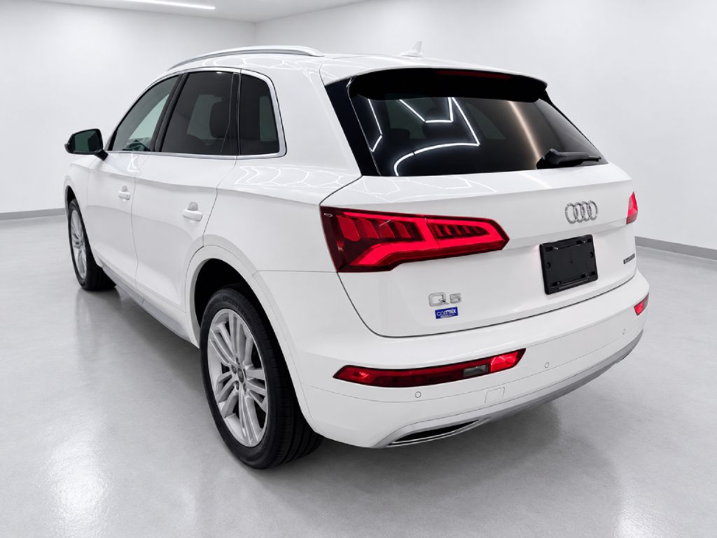 Photo 5 of this AUDI Q5