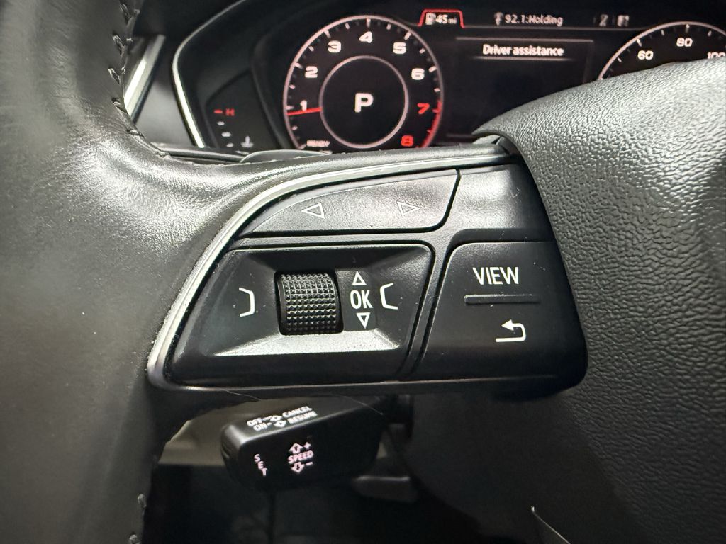 Photo 15 of this AUDI Q5