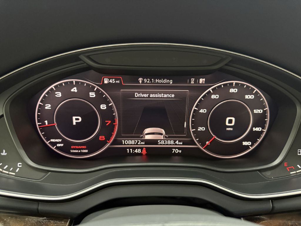 Photo 17 of this AUDI Q5